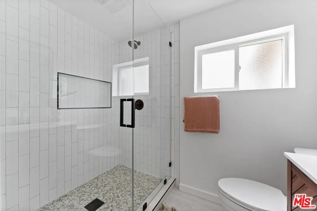 5192 Orange Place, Los Angeles, California 90008 home-pic-15